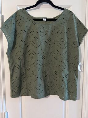 Eyelet Boxy Top - Green